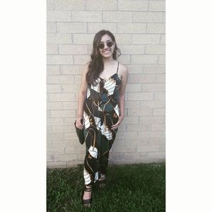 Meet your Posher, Yanil